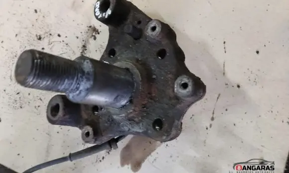Opel Vivaro Rear wheel hub