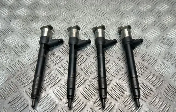 Opel Astra J Fuel injectors set 55578075