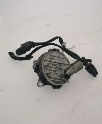 Mercedes-Benz E W211 Vacuum pump A6112300065