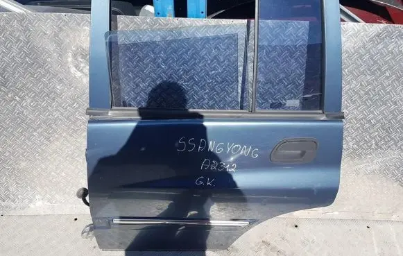 SsangYong Musso Rear door melynos