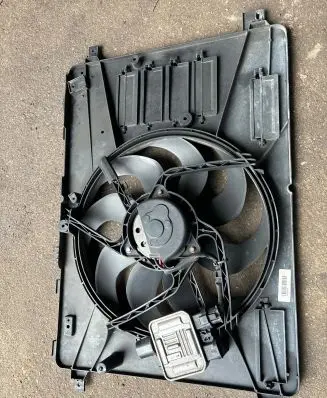 Volvo S60 Radiator cooling fan shroud 31293778