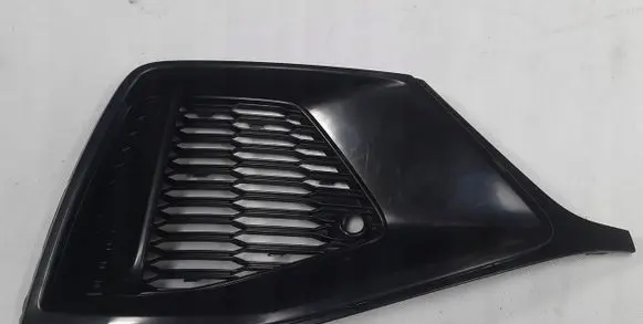 Audi Q8 Front bumper lower grill 4M8807682A