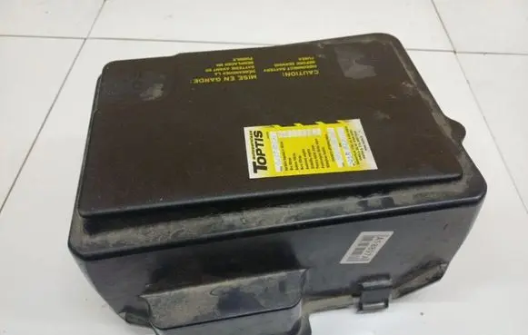 Saab 9-5 Battery box tray cover/lid 5242052