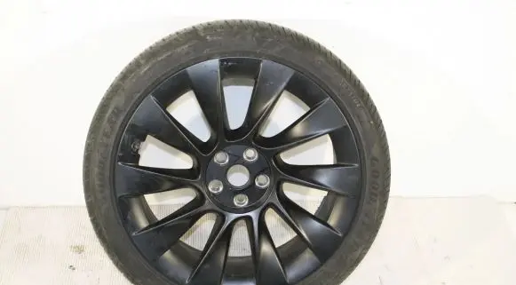 Tesla Model Y R20 alloy rim 