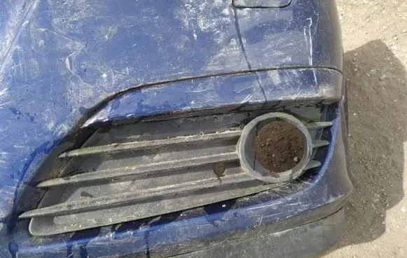Opel Astra H Front bumper lower grill