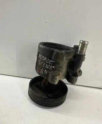 Renault Scenic I Power steering pump 7700415198 26058572 7700417308