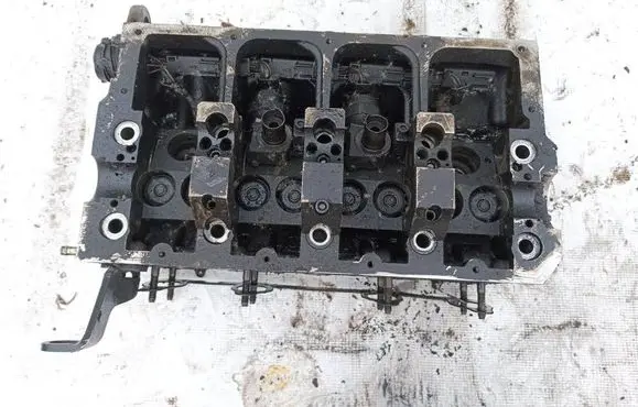 Engine head