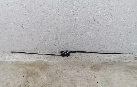 Engine bonnet/hood lock release cable
