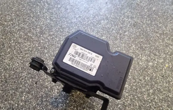 Volkswagen Tiguan ABS Pump 5N0614109Q