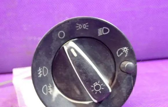 Skoda Octavia Mk1 (1U) Light switch 1U0941531A