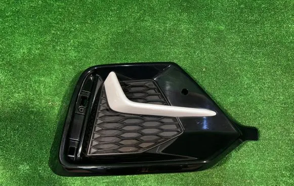 Quarter panel pressure vent