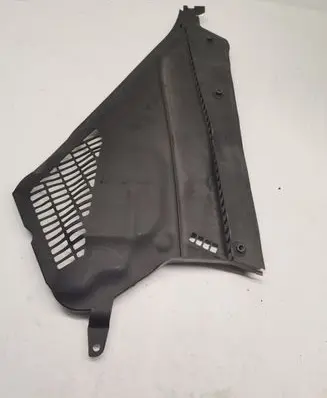 BMW M4 F82 F83 Wiper trim 8059698