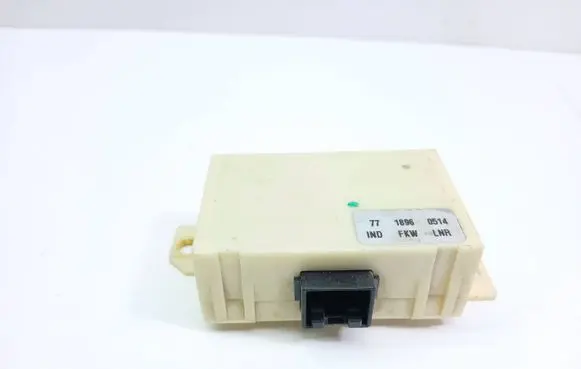 Audi A4 S4 B5 8D Immobilizer control unit/module 4A0953234F 6750491E 7718960514
