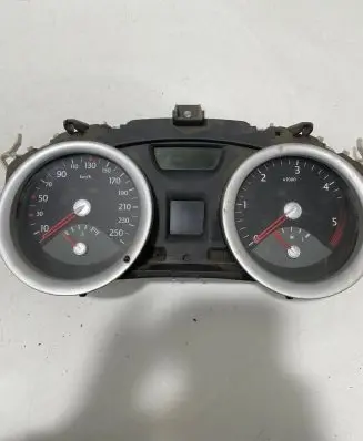 Renault Megane II Speedometer (instrument cluster) 8200399701 35110419 RDAC100831