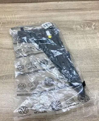 Seat Leon (5F) Front bumper lower grill 5F0853666B