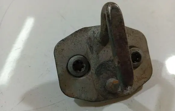 Mercedes-Benz Sprinter W906 Rear door lock loop/hook striker A9067200004