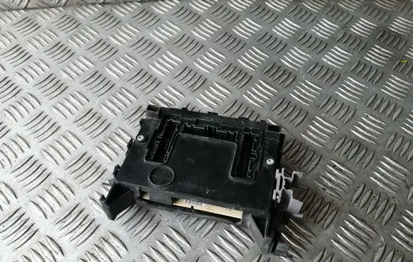 Ford Fiesta Comfort/convenience module YS6T14K150AB 65GF70002