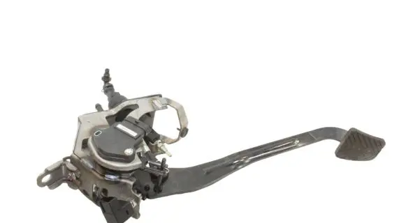 Hyundai i40 Clutch pedal 328023Z920