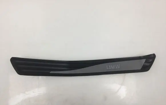 Front sill trim cover
