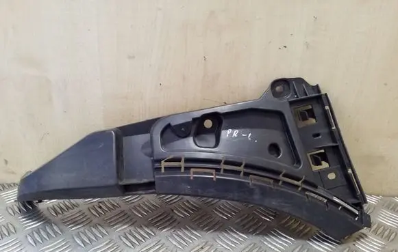 Volvo XC90 Front bumper mounting bracket 08620563