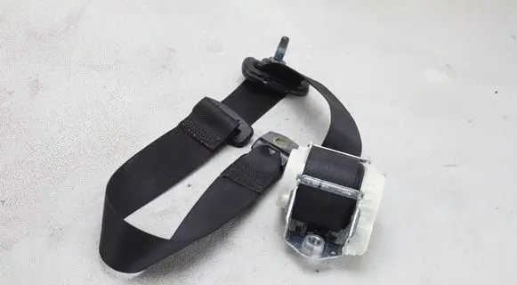 Dodge RAM 1500 DS Rear seatbelt P5KP981X9AC 483161R TR43356N1716