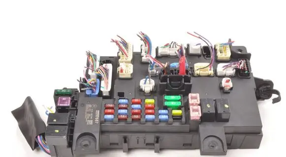Mitsubishi Outlander Fuse box set 8637B687
