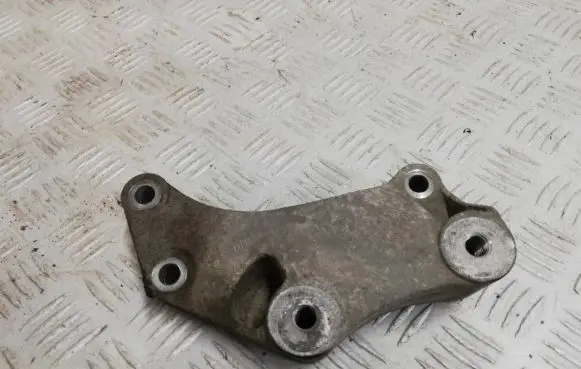 Opel Adam Engine mounting bracket 13185906