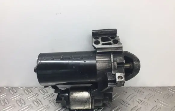 BMW 5 F10 F11 Starter motor 8570383 12418570383 0001148010