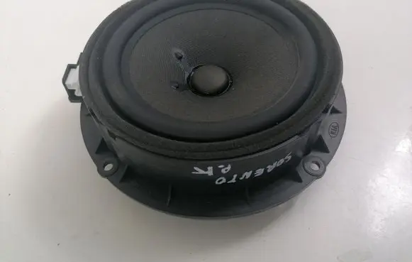 KIA Sorento Front door speaker 963302P301