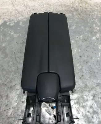 Mercedes-Benz E W212 Armrest 0005746037BILI 0005746037