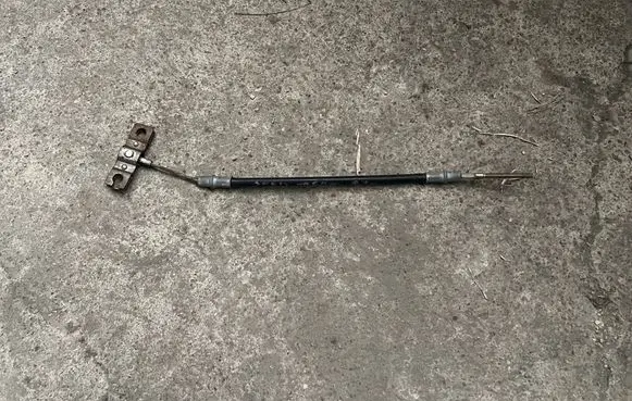 Mitsubishi Space Wagon Handbrake/parking brake wiring cable 
