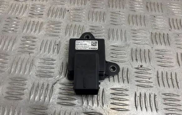 Glow plug pre-heat relay