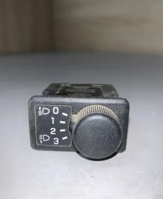 Nissan Almera Tino Headlight level height control switch