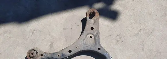 KIA Sorento Front lower control arm/wishbone RH545012P000