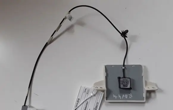 Toyota RAV 4 (XA40) Aerial GPS antenna 8686042052