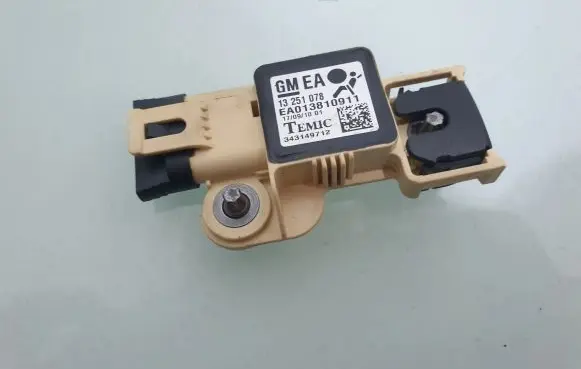 Opel Zafira B Airbag deployment crash/impact sensor 13251078