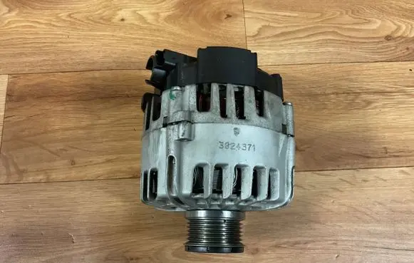 Citroen C5 Generator/alternator 3824371