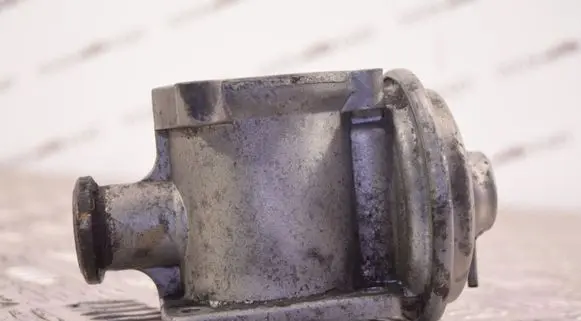 BMW 1 E81 E87 EGR valve 7804380