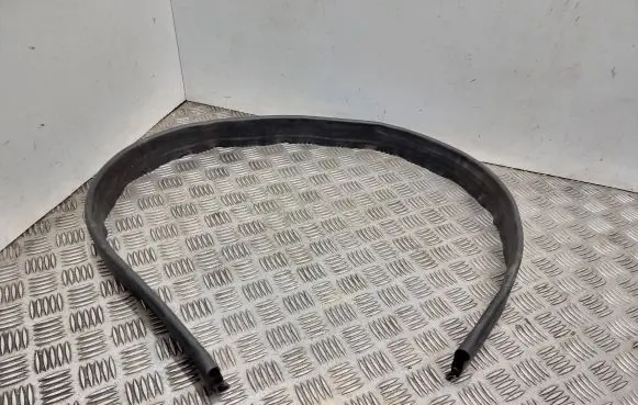 Mercedes-Benz E W212 Engine compartment rubber A2126280800