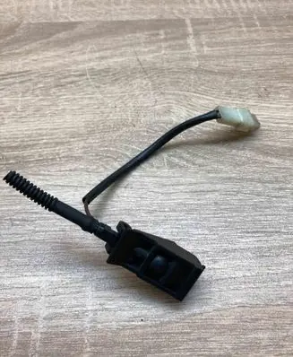 Volkswagen Polo IV 9N3 Windshield washer spray nozzle 6E095598