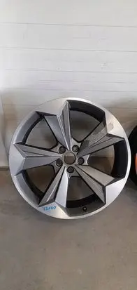 Audi Q4 Sportback e-tron R21 alloy rim 