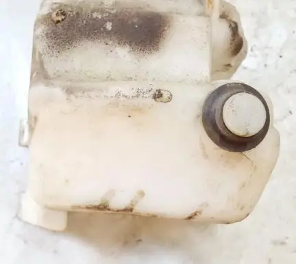Subaru Impreza I Windshield washer fluid reservoir/tank E130188486 HLC-20004