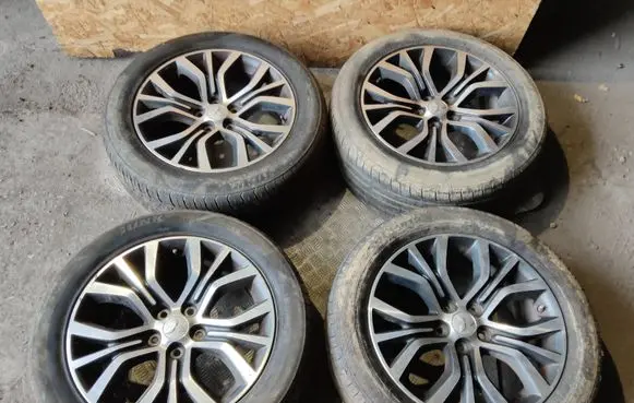 R18 alloy rim