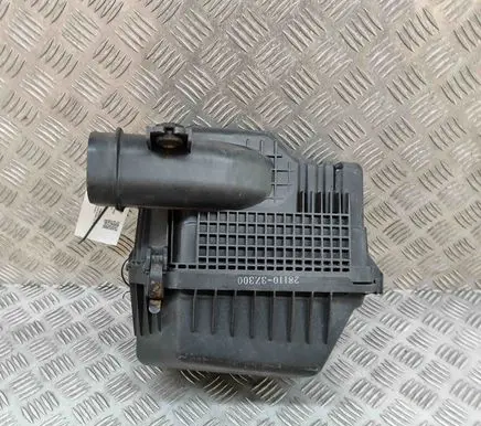 Hyundai i40 Air filter box 281103Z300