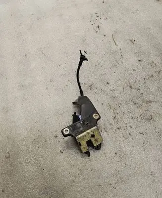 Audi A4 S4 B6 8E 8H Tailgate/trunk/boot lock/catch/latch 8E5827505B