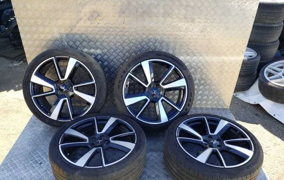 Polestar 2 R20 alloy rim 31680896 32134524