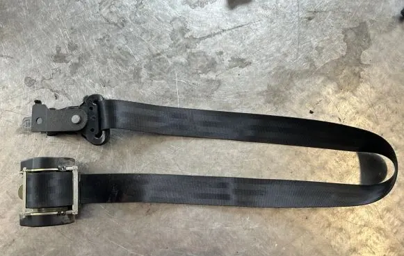 Renault Trafic II (X83) Front seatbelt