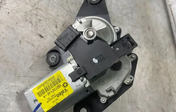 Chrysler 300 - 300C Rear window wiper motor 55077451ae 95779g
