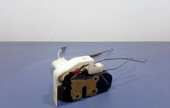 Chrysler Pacifica Front door lock