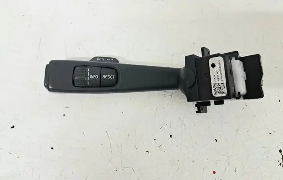 Volvo V70 Indicator stalk 31264347